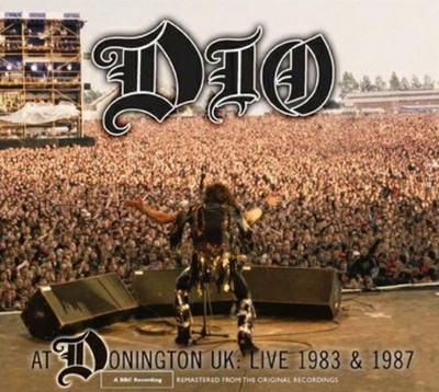 RonnieInFrontOfThousands-Donnington-1983.JPG